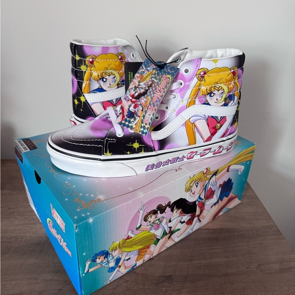 Sailor Moon High Top Vans size 9 size 9.5 - Picture 1 of 4